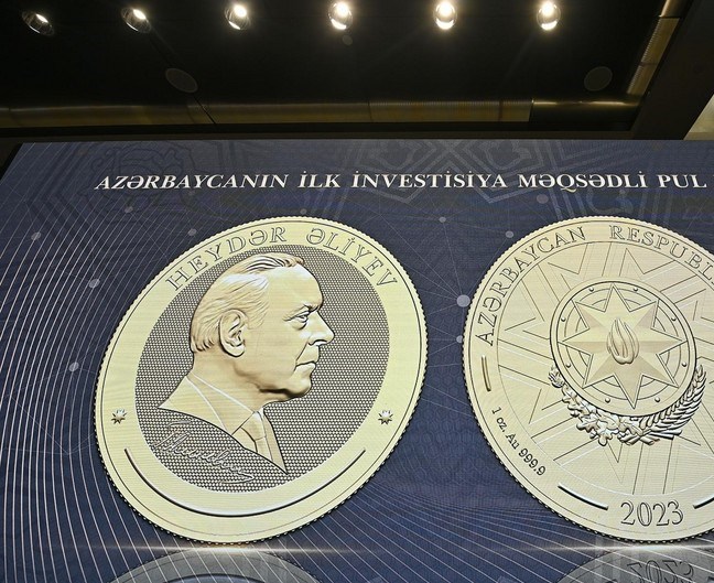 Heydər Əliyevin 100 illik yubileyi ilə bağlı Azərbaycan qızılından hazırlanmış pul nişanlarının satışına başlanılıb