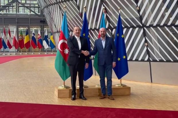 Brüsseldə İlham Əliyev və Şarl Mişel arasında ikitərəfli görüş başlayıb - YENİLƏNİB + VİDEO