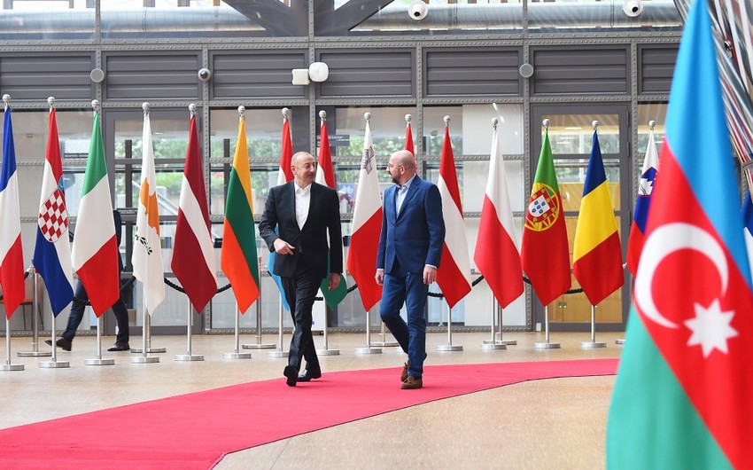 İlham Əliyev və Şarl Mişelin görüşündə Brüssel formatının bərpasından məmnunluq ifadə olunub