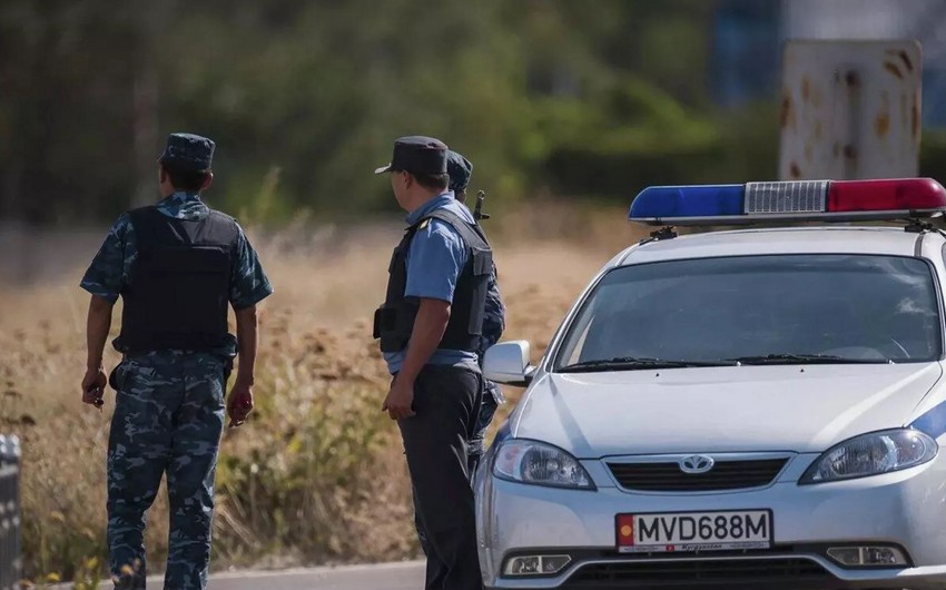 Qırğızıstanda terrorçularla polis arasında atışma olub, ölən və yaralanan var