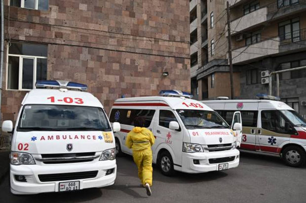 Paşinyanın oğlunu qaçırmaqla əlaqədar saxlanılan qadının polis idarəsində halı pisləşib - VİDEO