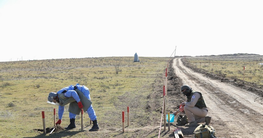 Azad edilən ərazilərdə təmizlənən sahələr və aşkarlanan minaların sayı açıqlanıb