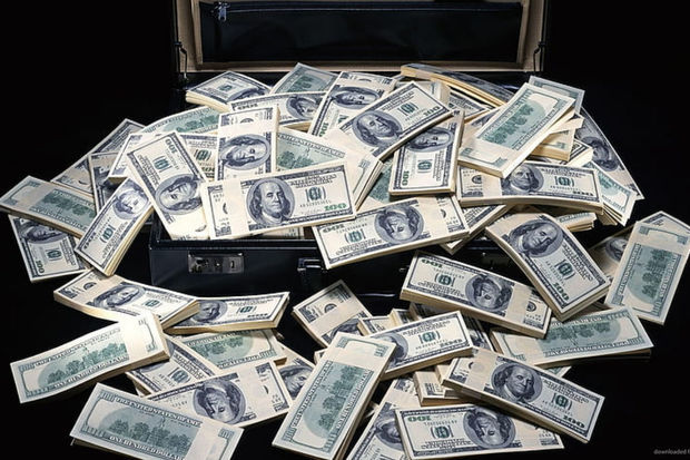 Vəzifəli qadın əri tərəfindən aldadıldı: Milyonluq dələduzluq