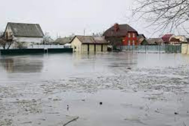 Rusiya kəndləri su altında qaldı