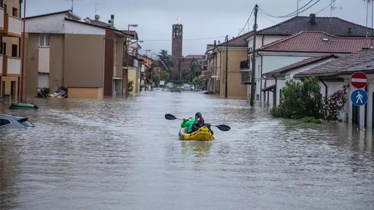 İtaliyada daşqın nəticəsində ölənlərin sayı 14-ə çatıb