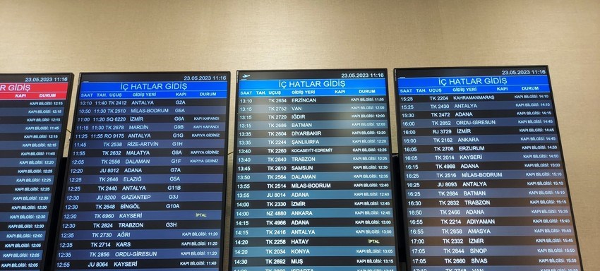 Qeyri-sabit hava şəraiti səbəbindən İstanbuldan bir neçə şəhərə təyyarə reysləri təxirə salınıb