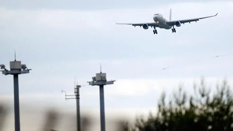 Fransada qısamüddətli daxili uçuşlar qadağan edilib