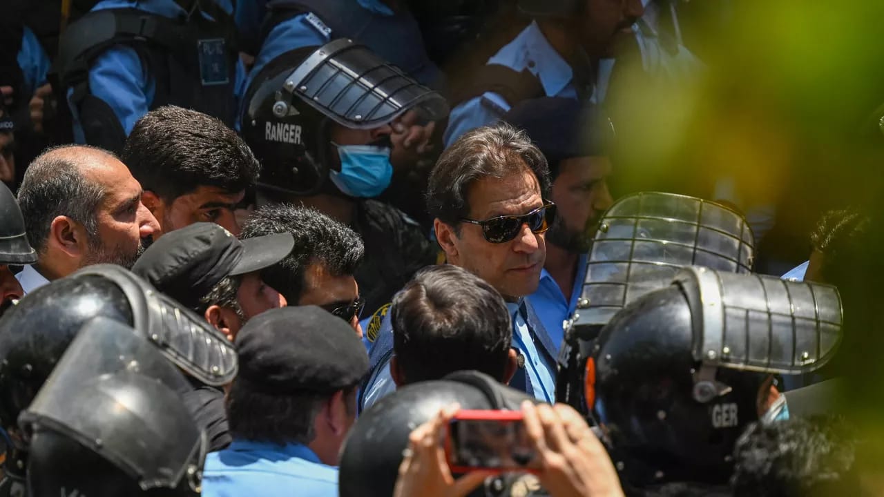 Taylandda məktəb bağçasının damı uçub: 7 ÖLÜ