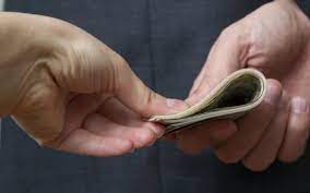 Ermənistanda ali məktəbin bir qrup vəzifəli şəxsi rüşvətə görə həbs olunub