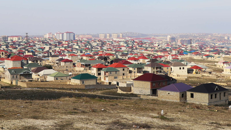 Bu torpaqlarda ev tikənlər