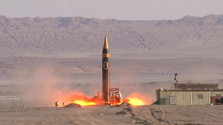İran 2000 km mənzilli ballistik raketi sınaqdan keçirdiyini açıqlayıb