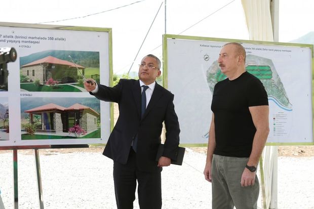 İlham Əliyev Kəlbəcər rayonunun Zallar kəndinin təməlini qoyub - FOTO