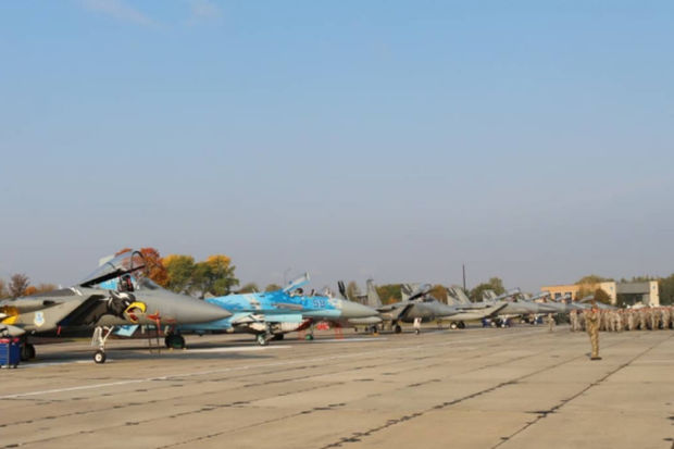 Rusiya ordusu Ukraynada aerodroma raket zərbələri endirdi - FOTO