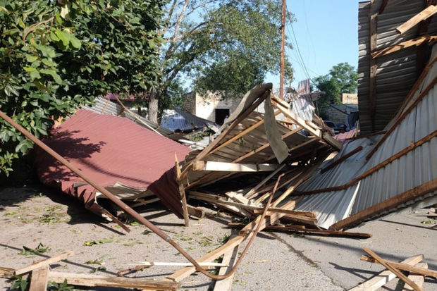 Göyçayda qasırğanın törətdiyi fəsadlar aradan qaldırılır - FOTO
