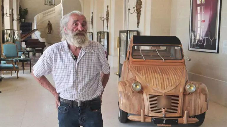 Dünyada yeganə taxta avtomobil satışdadır