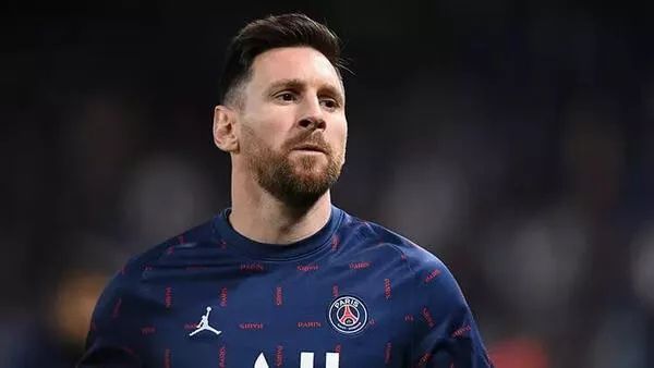 SON DƏQİQƏ: Lionel Messi PSJ-dən ayrıldı