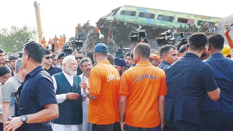 Hindistanda ötən gün baş verən qatar qəzasında can itkisi 294-ə çatıb