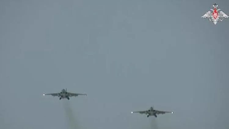 Rusiya Hərbi Hava Qüvvələri Ukraynanın mövqelərinə və döyüş gəmilərinə zərbələr endirib