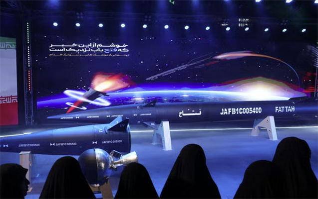 İran yeni hipersəs raketini təqdim etdi