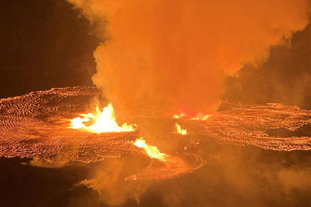 Havay adalarında dünyada ən aktiv vulkanlardan biri baş qaldırdı - FOTO/VİDEO