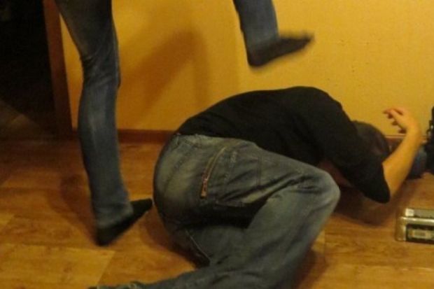 Bakıda ər arvadı ilə başqasının yazışmasını tutdu: Kişini oğurladılar, təhqir edib videoya çəkdilər - MƏHKƏMƏ