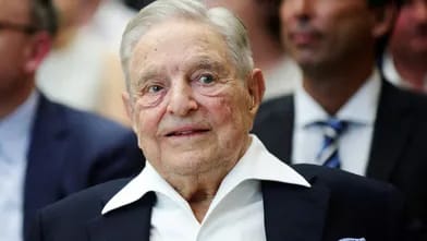 Corc Soros şirkətlərini və fondlarını oğluna ötürür