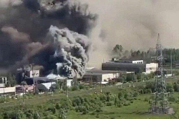 Sankt-Peterburqda metro stansiyası yaxınlığında güclü yanğın başladı - VİDEO