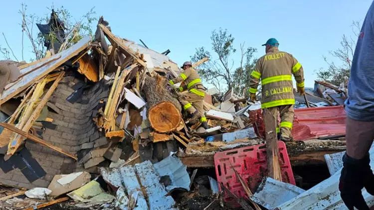 Texasda tornado fəlakəti: 3 ÖLÜ, 56 YARALI