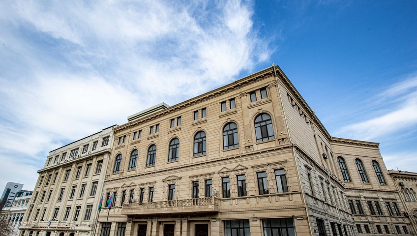 Konstitusiya Məhkəməsinin hakimlərinə aid yaş senzi ilə bağlı məhdudiyyət aradan qaldırılır