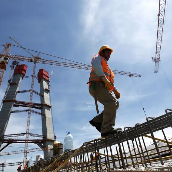 Türkiyədə minimum əmək haqqı 11 min 402 lirə oldu