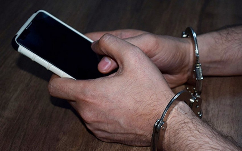 Bakıda parkda 2 nəfərin telefonu oğurlanıb