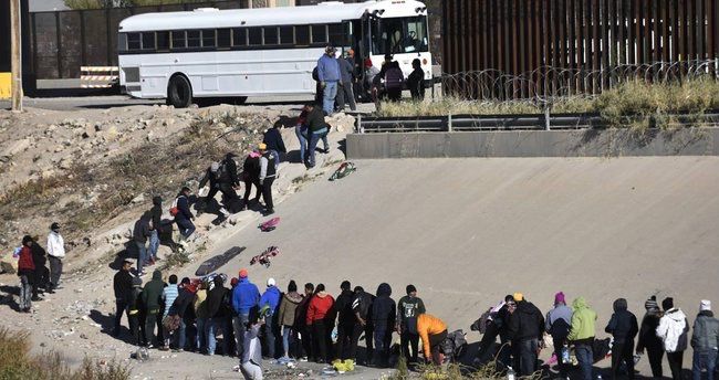 Meksikada insan qaçaqmalçılarının əlindən 130 qeyri-qanuni miqrant xilas edilib