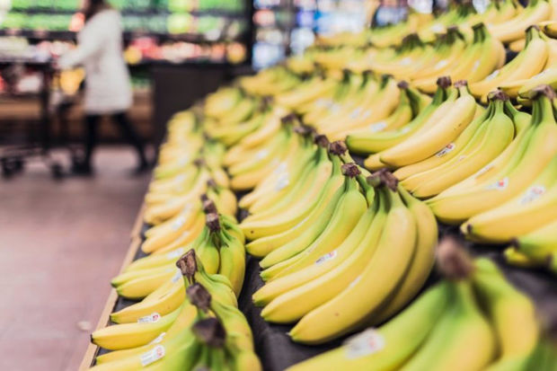 Azərbaycanda banan idxal qiymətindən 3 dəfəyə yaxın baha satılır