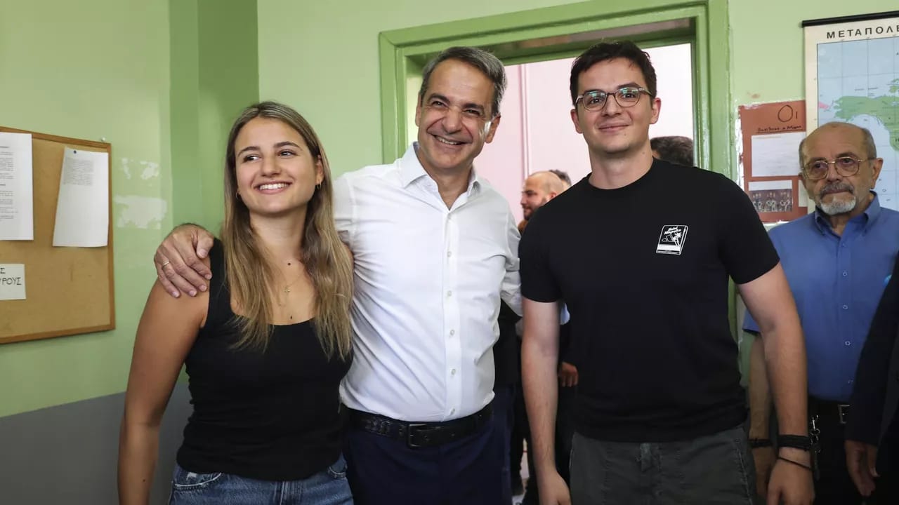Yunanıstanda Mitsotakis qələbə qazandı