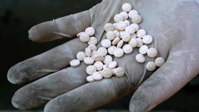 BBC: “Suriyada əsgərlər və Əsədin ailəsi narkotik ticarəti edir” 