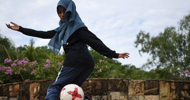 Fransada qadın futbolunda hicaba icazə verilməsi haqqında danışıqlar aparılır