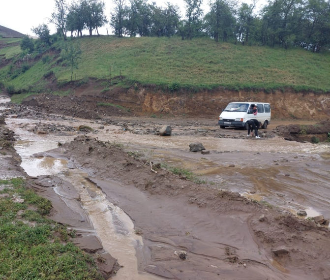 Azərbaycanda 23 yaşlı gənci sel apardı - FOTO