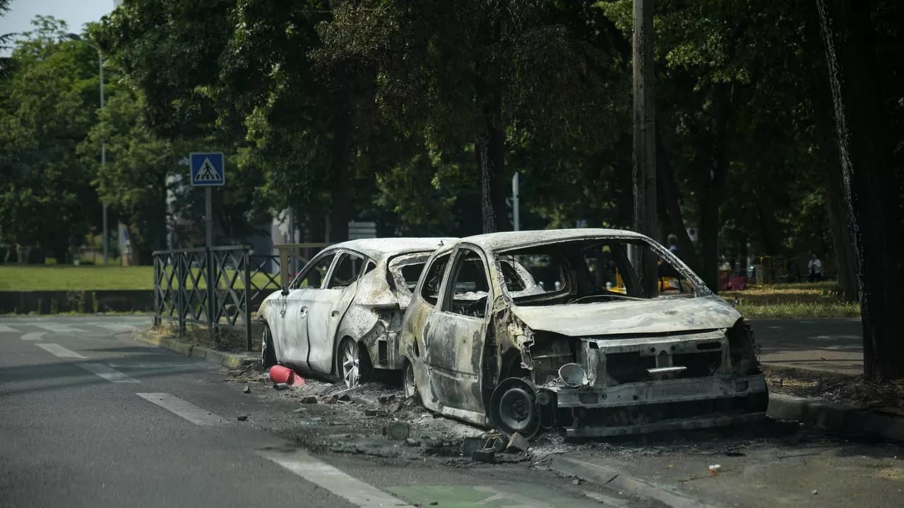 ABŞ Fransadakı vətəndaşlarını hadisələrdən uzaq durmağa çağırıb