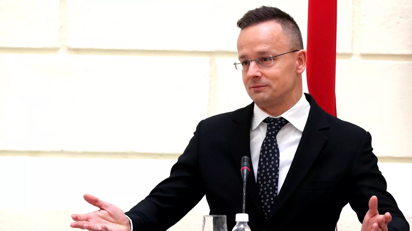 Macarıstan İsveçin NATO-ya üzvlük məsələsində Türkiyə ilə birlikdə hərəkət edəcək