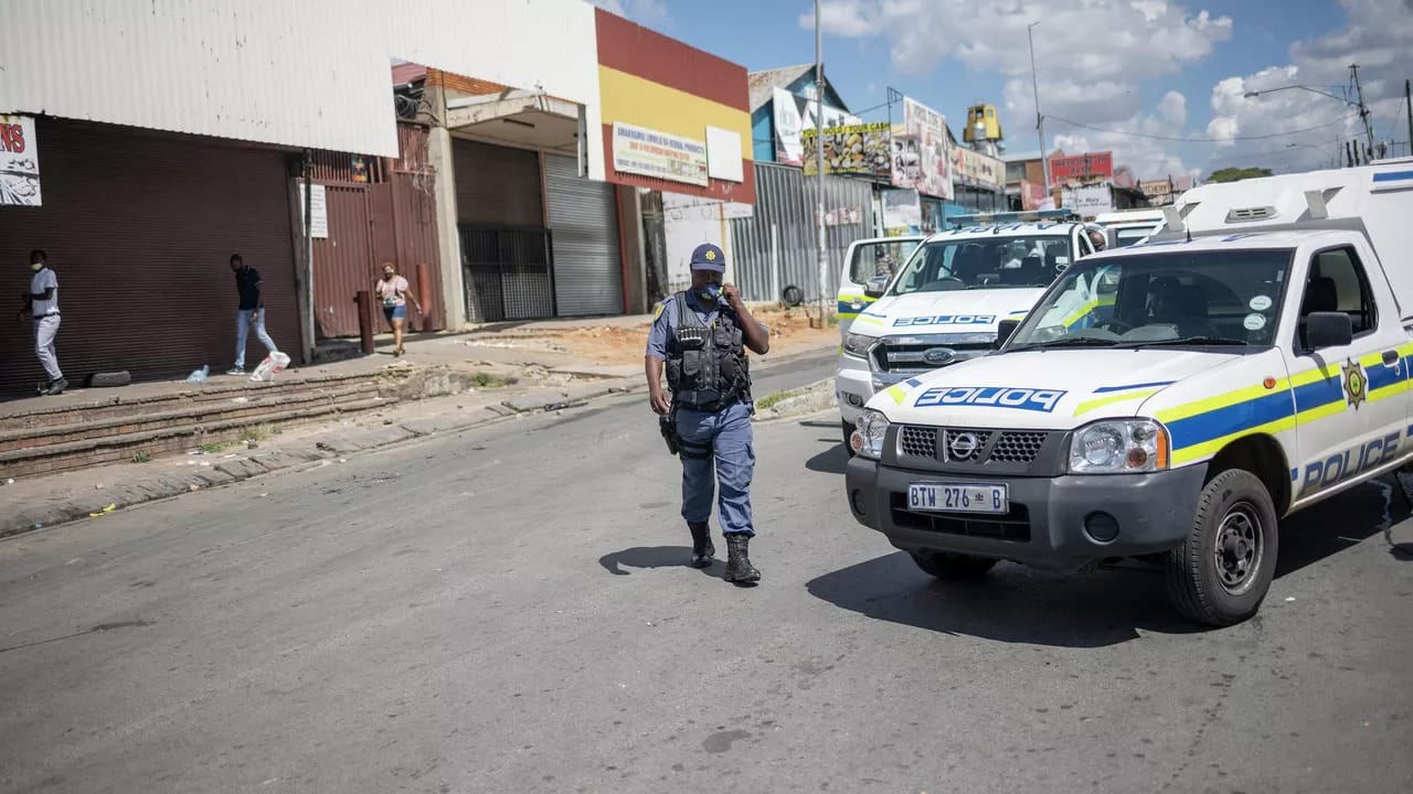 Cənubi Afrikada 10 ayda 17 şəhər məclis üzvü öldürülüb