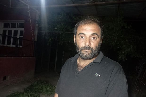 Qohumunun həyətində çətənə yetişdirən şəxs tutuldu - FOTO