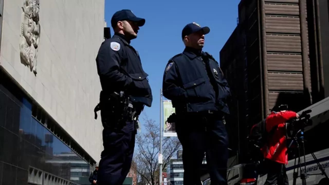 Çində uşaq bağçasına bıçaqla hücum: 3-ü uşaq olmaqla 6 nəfər ölüb