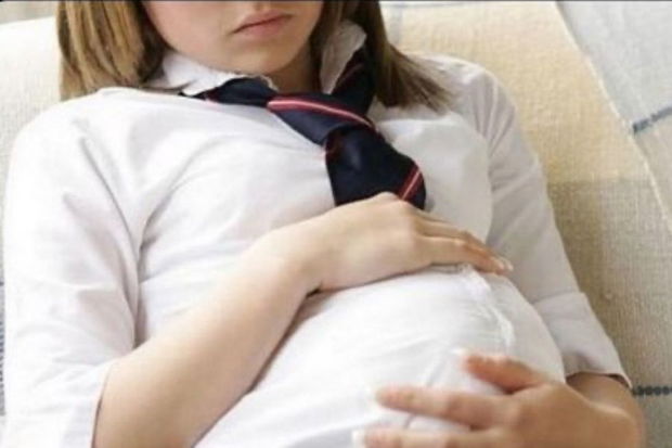 Dördüncü sinif şagirdi dünyaya uşaq gətirdi