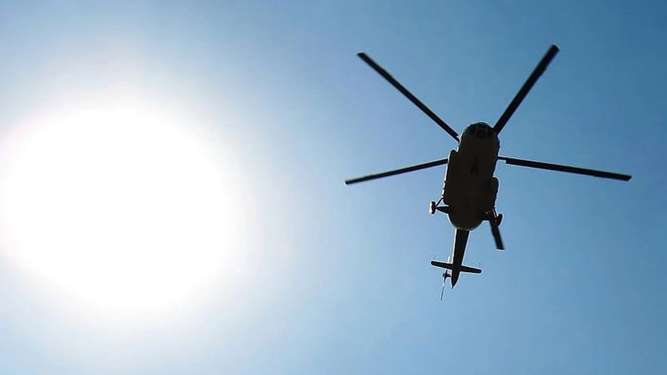 Helikopter Everest dağında radarlardan itib