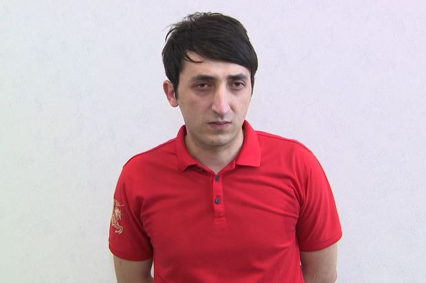 Yardım məqsədi ilə paylaşılan bank kartlarından oğurluqlar edən şəxs ƏLƏ KEÇDİ - VİDEO