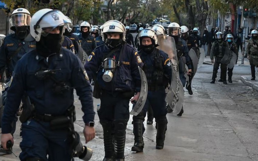 Yunan polisi avtomobil qaçıran pakistanlını qətlə yetirib