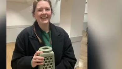 Tualet bəzəyi kimi istifadə edilən vaza tarixi əsər çıxdı