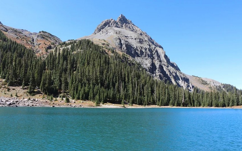 Koloradoda dağlarda çürümüş meyitlər tapılıb