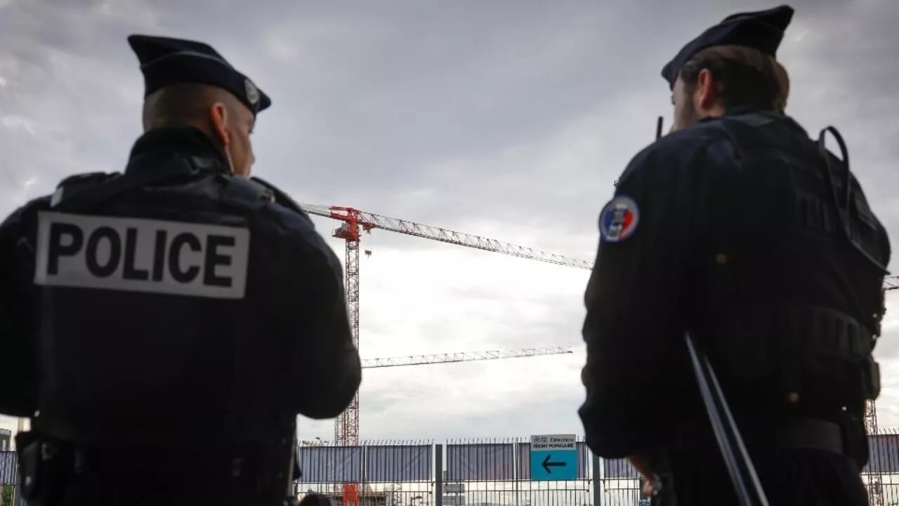 Fransada aksiyalarda iştirak edən gəncə qarşı zorakılıq edən 7 polis saxlanılıb