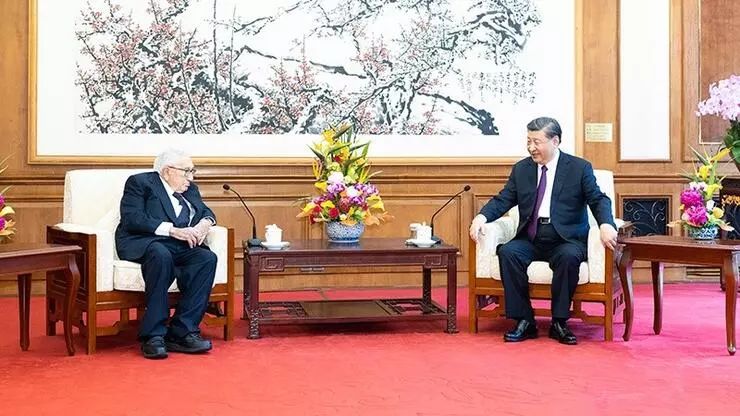 Henri Kissincer Çin prezidenti ilə görüşüb